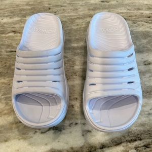 HOKA Ora Recovery Slide size 10 women / 8 men